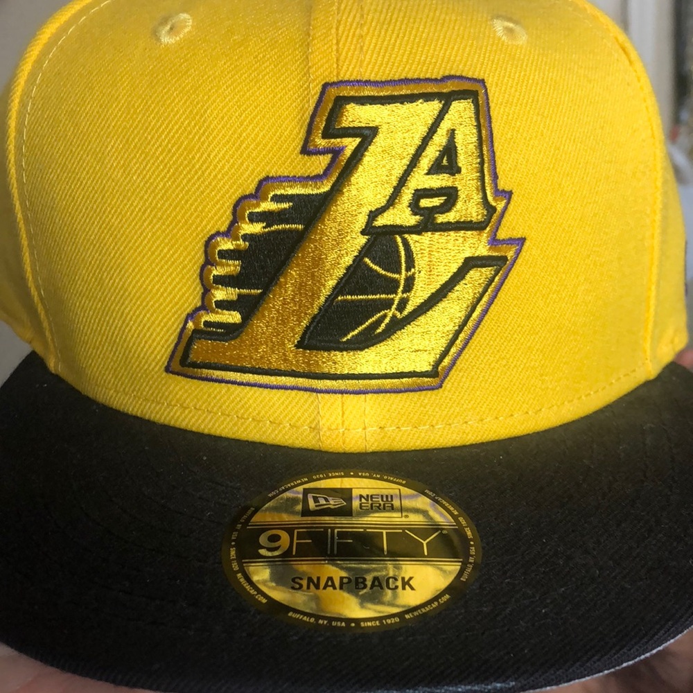 New Lakers hat